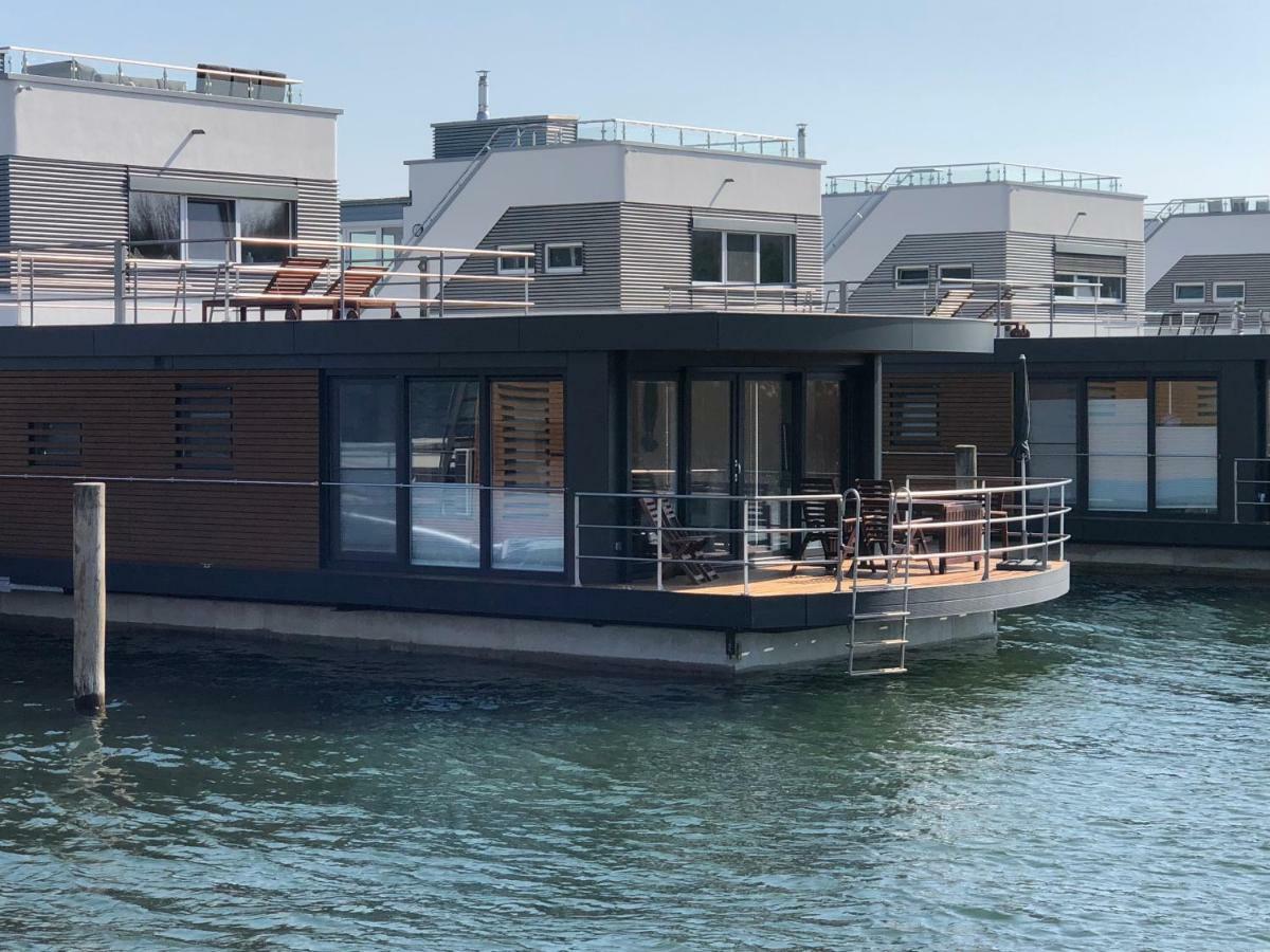 Hotel Hausboot Harmonie à Bitterfeld-Wolfen Extérieur photo